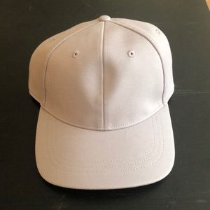 Lululemon trucker hat
